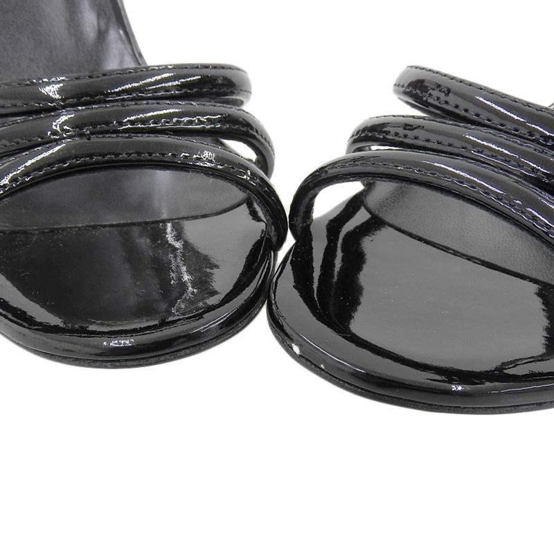 http://シャネル%20CHANEL%20マトラッセ%20サンダル%20エナメル%20ブラック%20#36C%20中古%20CH0958