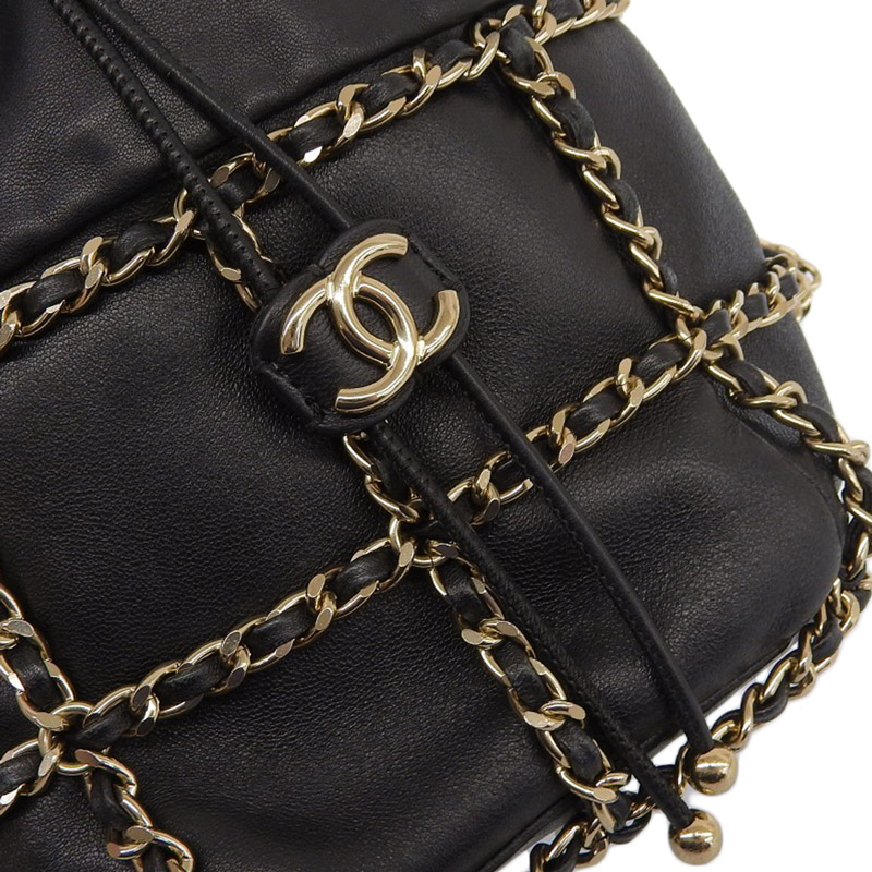 http://シャネル%20CHANEL%20チェーンショルダー%20バケットバッグ%20ショルダーバッグ%20ラムスキン%20ブラック%20中古%20CH0970