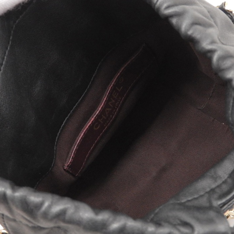 http://シャネル%20CHANEL%20チェーンショルダー%20バケットバッグ%20ショルダーバッグ%20ラムスキン%20ブラック%20中古%20CH0970