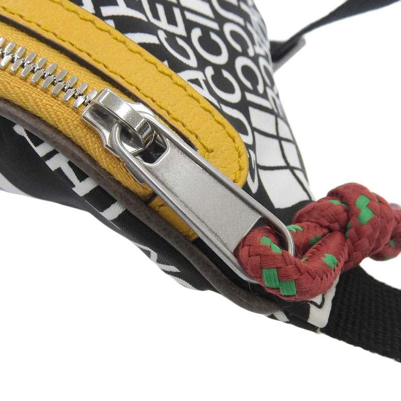 http://グッチ%20GUCCI%20ノースフェイスコラボ%20ボディバッグ%20ウエストバッグ%20ナイロン/レザー%20ブラック/イエロー%20650299%20中古%20GU0605