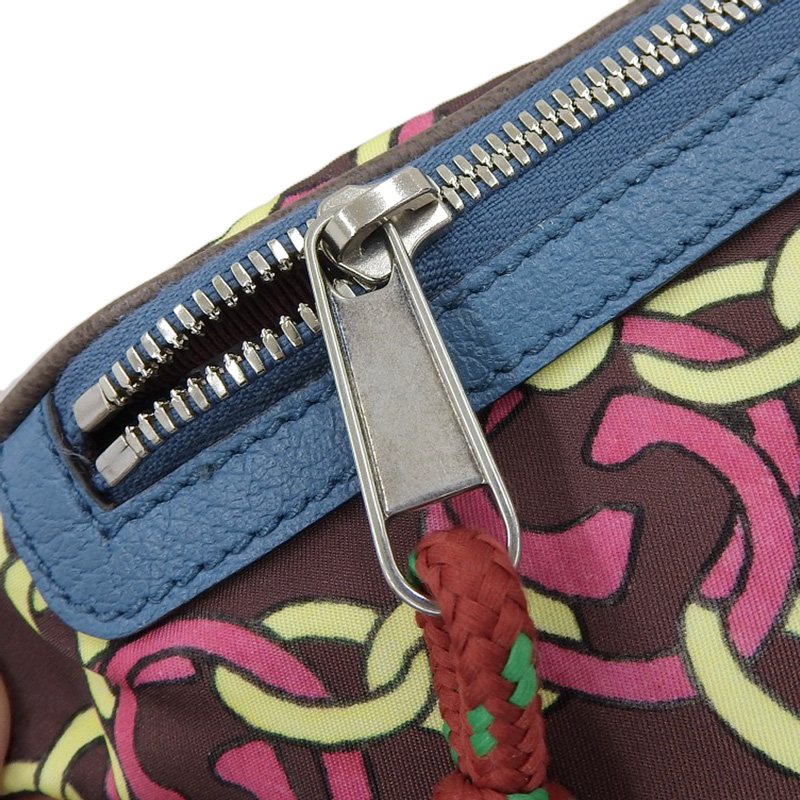 http://グッチ%20GUCCI%20ノースフェイスコラボ%20ボディバッグ%20ウエストバッグ%20ナイロン/レザー%20ボルドー%20650299%20中古%20GU0619