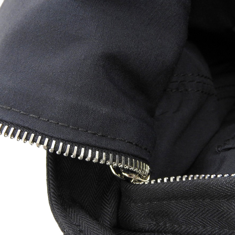 http://エルメス%20HERMES%20アカプルコ%20セカンドクシェドトワレGM%20クラッチバッグ%20トワルシェブロン/レザー%20ブラック%20中古%20HE0970