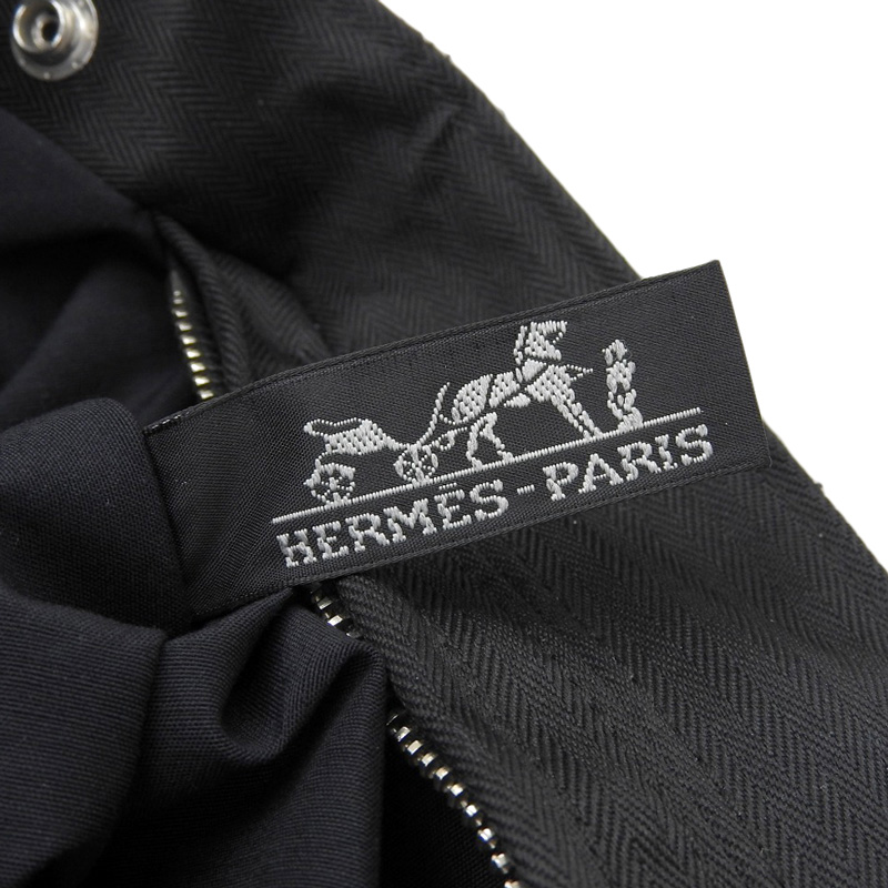 http://エルメス%20HERMES%20アカプルコ%20セカンドクシェドトワレGM%20クラッチバッグ%20トワルシェブロン/レザー%20ブラック%20中古%20HE0970