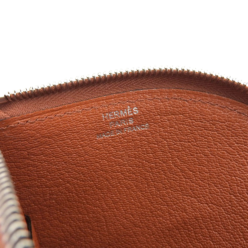 http://エルメス%20HERMES%20パドック%20シェーブル・ミゾール%20馬%20ホース%20コインケース%20小銭入れ%20ブラウン%20U刻印%202022年%20美品%20HE1002