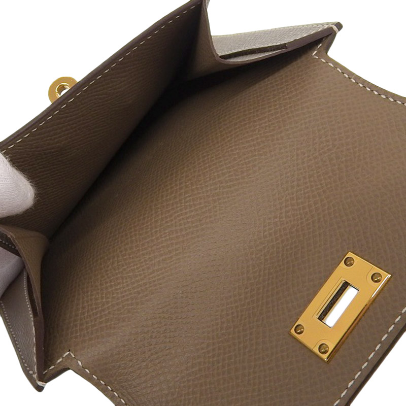 http://エルメス%20HERMES%20ケリーポケット%20コンパクト%20コインケース%20エプソン%20エトゥープ%20D刻印%202019年%20美品%20HE1103