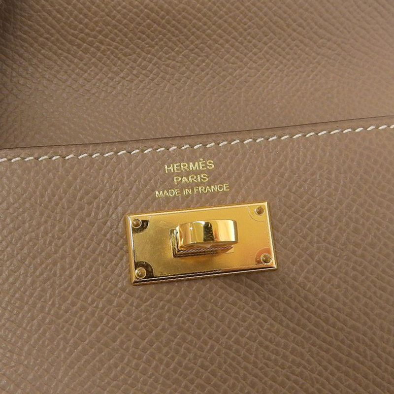 http://エルメス%20HERMES%20ケリーポケット%20コンパクト%20コインケース%20エプソン%20エトゥープ%20D刻印%202019年%20美品%20HE1103