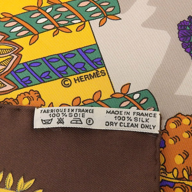 http://エルメス%20HERMES%20カレ90%20スカーフ%20DU%20PARADAIS%20DU%20ROY%20王の楽園%20シルク%20ブラウン系%20中古%20HE1104