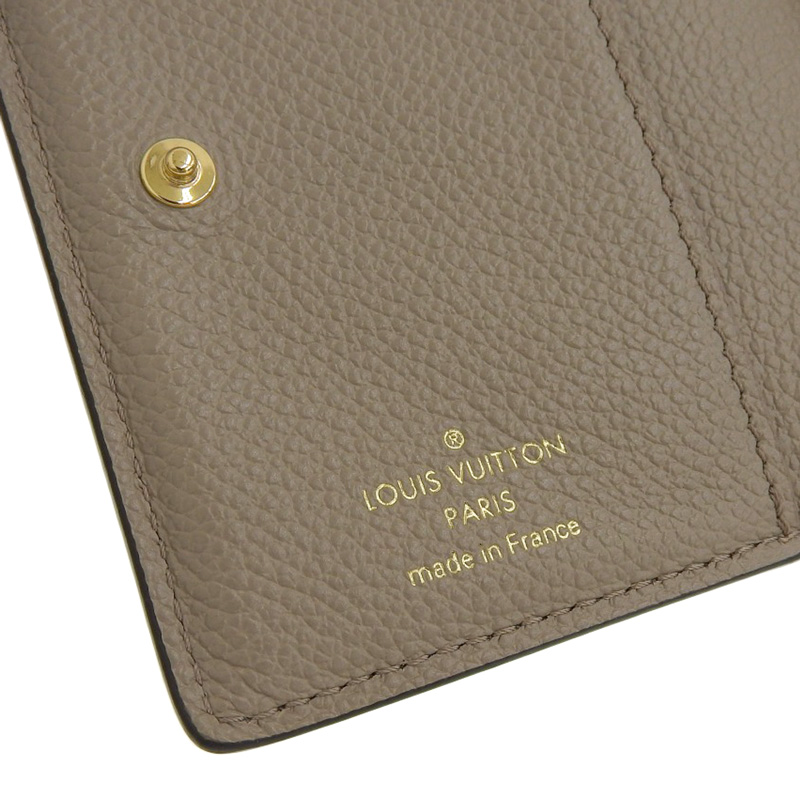 http://ルイヴィトン%20LOUIS%20VUITTON%20モノグラム%20アンプラント%20ポルトフォイユ%20クレア%20折財布%20トゥルトレール%20クレーム%20M82370%20中古%20LV1619