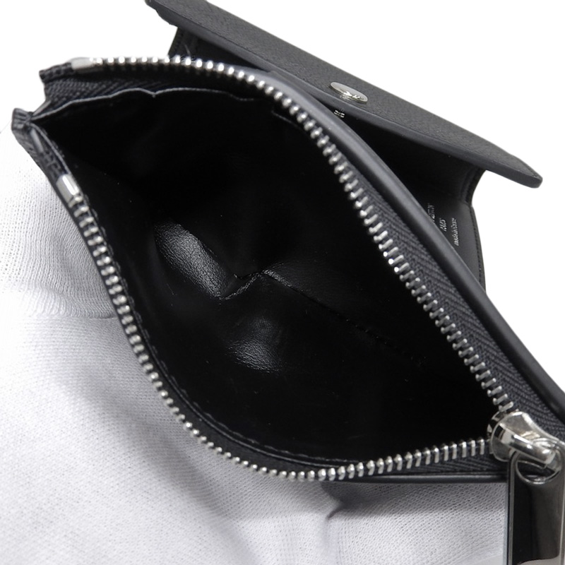 http://ルイヴィトン%20LOUIS%20VUITTON%20ポルトフォイユ・ヴィクトリーヌ%20マヒナ%20三つ折り財布%20コンパクト財布%20ノワール%20M82679%20中古%20LV1636