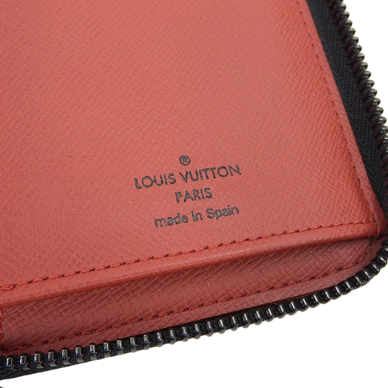 http://ルイヴィトン%20LOUIS%20VUITTON%20ダミエグラフィット%20ユーティリティ・ジッピーウォレット・ヴェルティカル%20長財布%20N60355%20中古%20LV1650