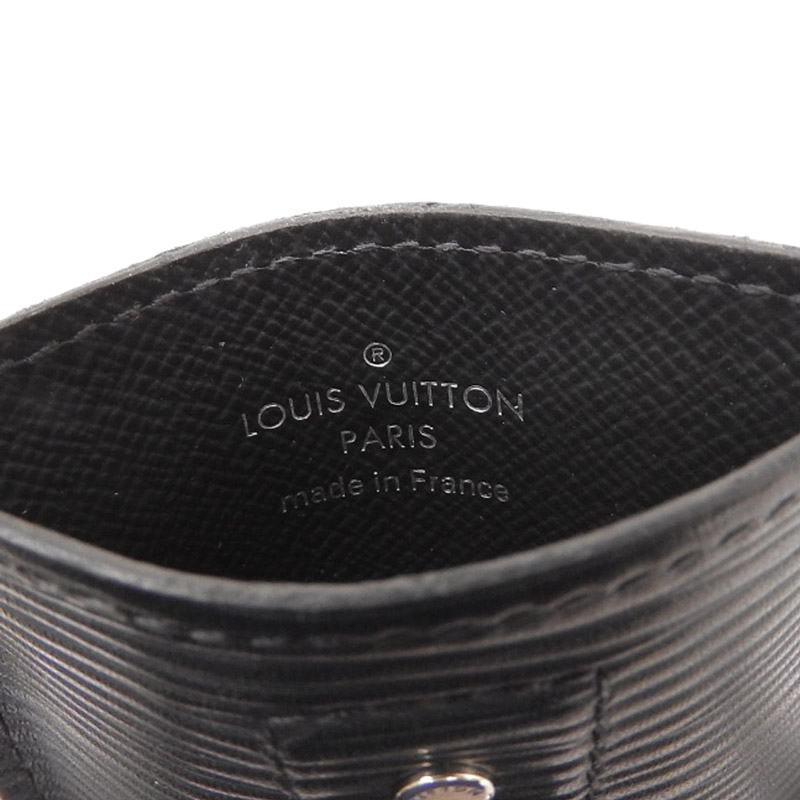 http://ルイヴィトン%20LOUIS%20VUITTON%20エピ%20ポルトカルトパンス%20カードケース%20マネークリップ%20ノワール%20M60322%20中古%20LV1654