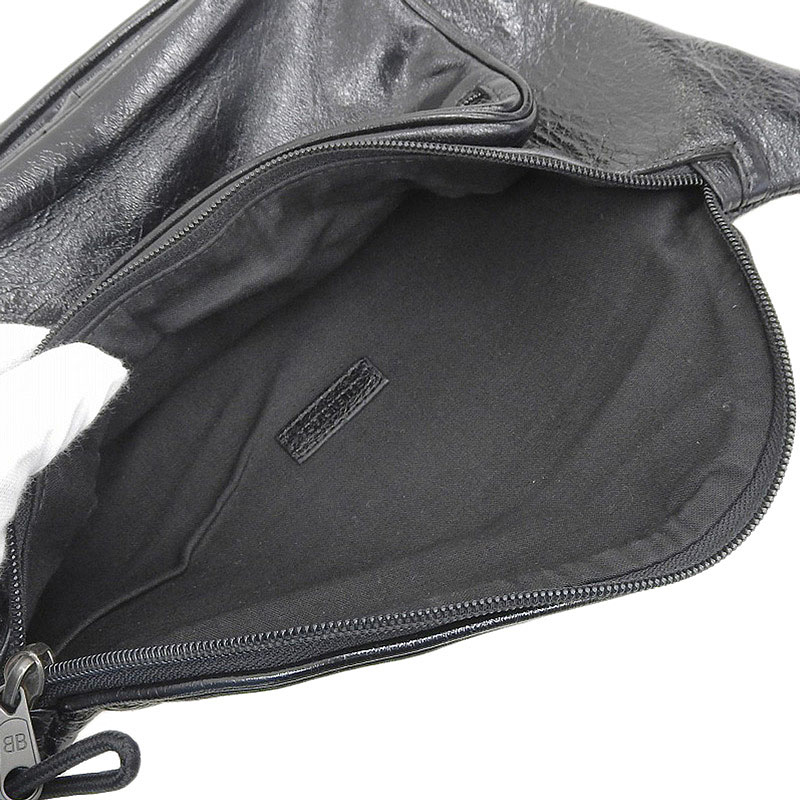 http://バレンシアガ%20BALENCIAGA%20エクスプローラー%20ベルトバッグ%20ボディバッグ%20ウエストバッグ%20レザー%20ブラック%20529550%20中古%20OB2063