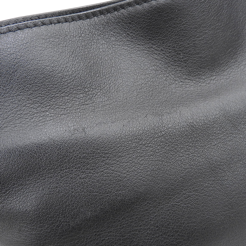 http://ロエベ%20LOEWE%20フラメンコクラッチミニ%20ショルダーバッグ%20レザー%20ブラック%20中古%20OB2090