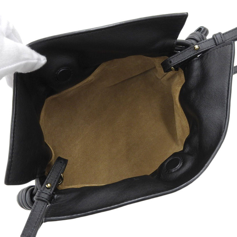 http://ロエベ%20LOEWE%20フラメンコクラッチミニ%20ショルダーバッグ%20レザー%20ブラック%20中古%20OB2090