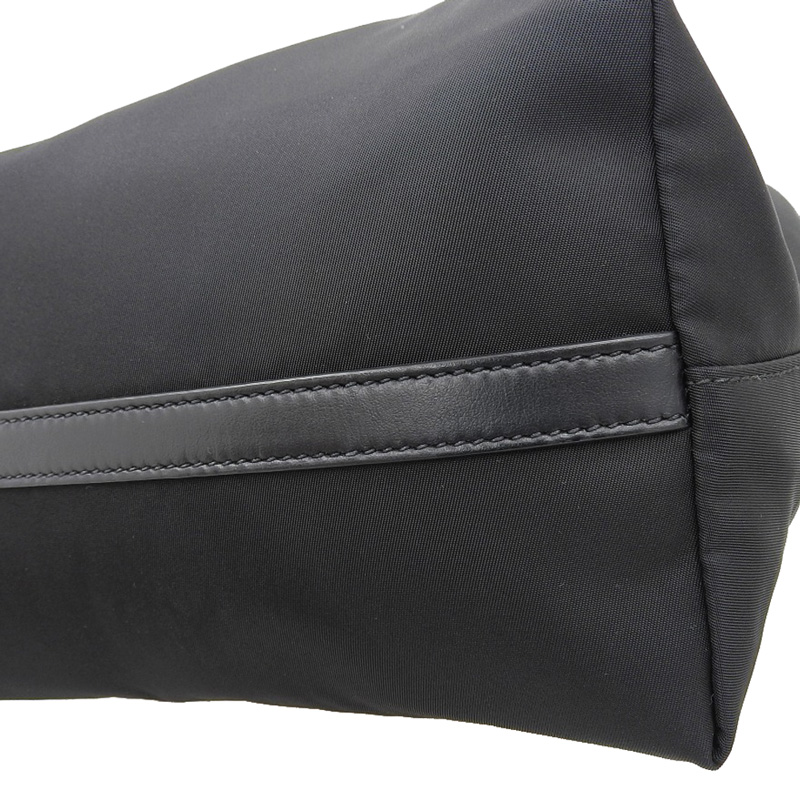 http://プラダ%20PRADA%202WAYバッグ%20ハンドバッグ%20ショルダーバッグ%20ナイロン/レザー%20ブラック%201BA104%20中古%20OB2094