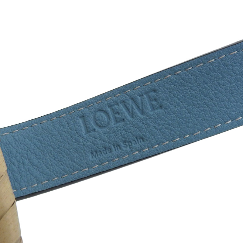 http://ロエベ%20LOEWE%20バスケットバッグ%20スモール%20トートバッグ%20かごバッグ%20ラフィア/レザー%20ナチュラル/ブルー%20327.02.S93%20中古%20OB2099