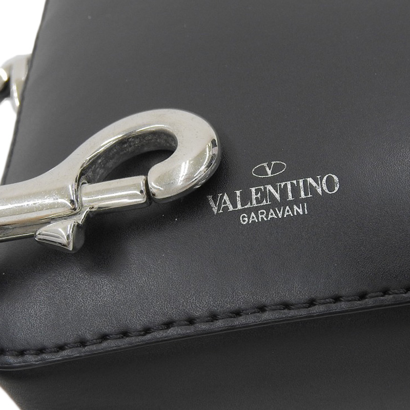 http://ヴァレンティノ%20VALENTINO%20ショルダーバッグ%20VLTN%20レザー%20ブラック%205Y2B0943WJW%20中古%20OB2104