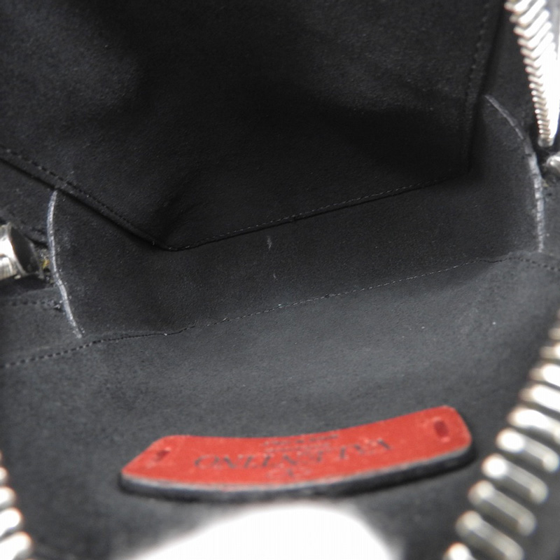 http://ヴァレンティノ%20VALENTINO%20ショルダーバッグ%20VLTN%20レザー%20ブラック%205Y2B0943WJW%20中古%20OB2105