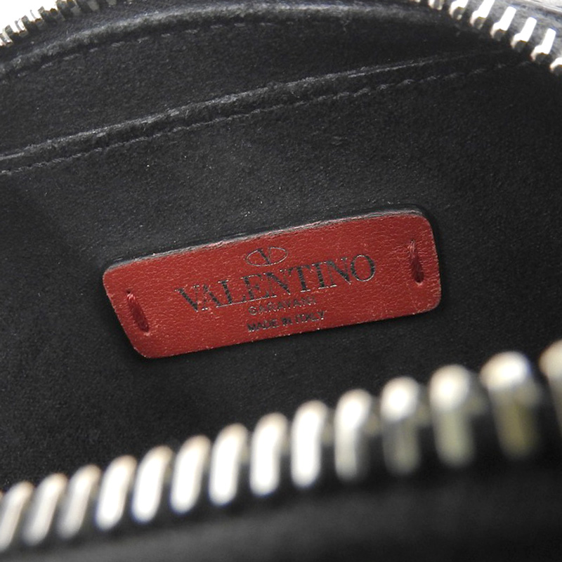 http://ヴァレンティノ%20VALENTINO%20ショルダーバッグ%20VLTN%20レザー%20ブラック%205Y2B0943WJW%20中古%20OB2105