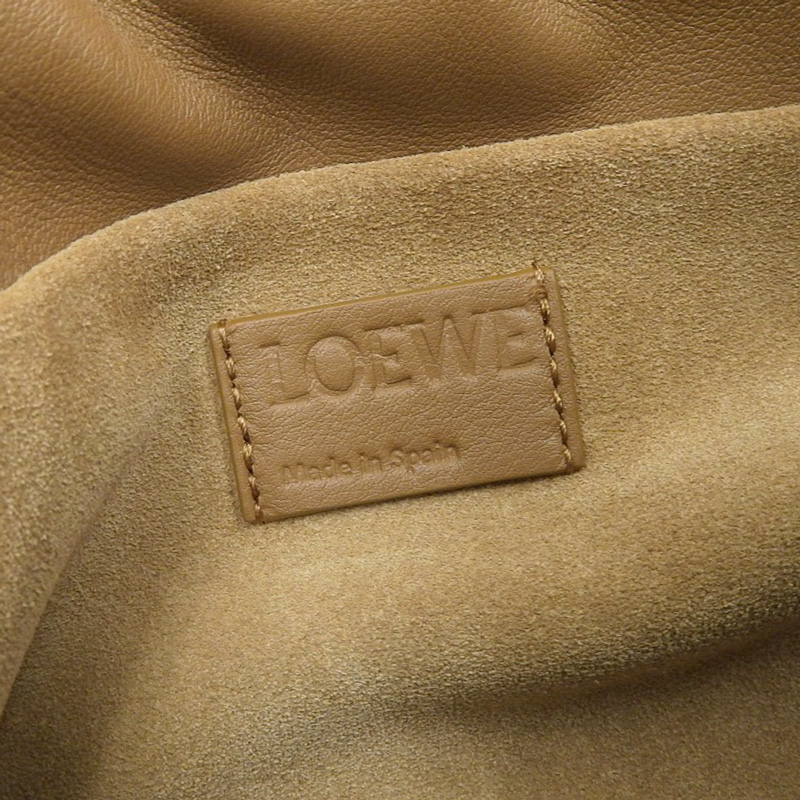http://ロエベ%20LOEWE%20フラメンコクラッチミニ%202WAY%20ショルダーバッグ%20クラッチ%20レザー%20ブラウン%20中古%20OB2114