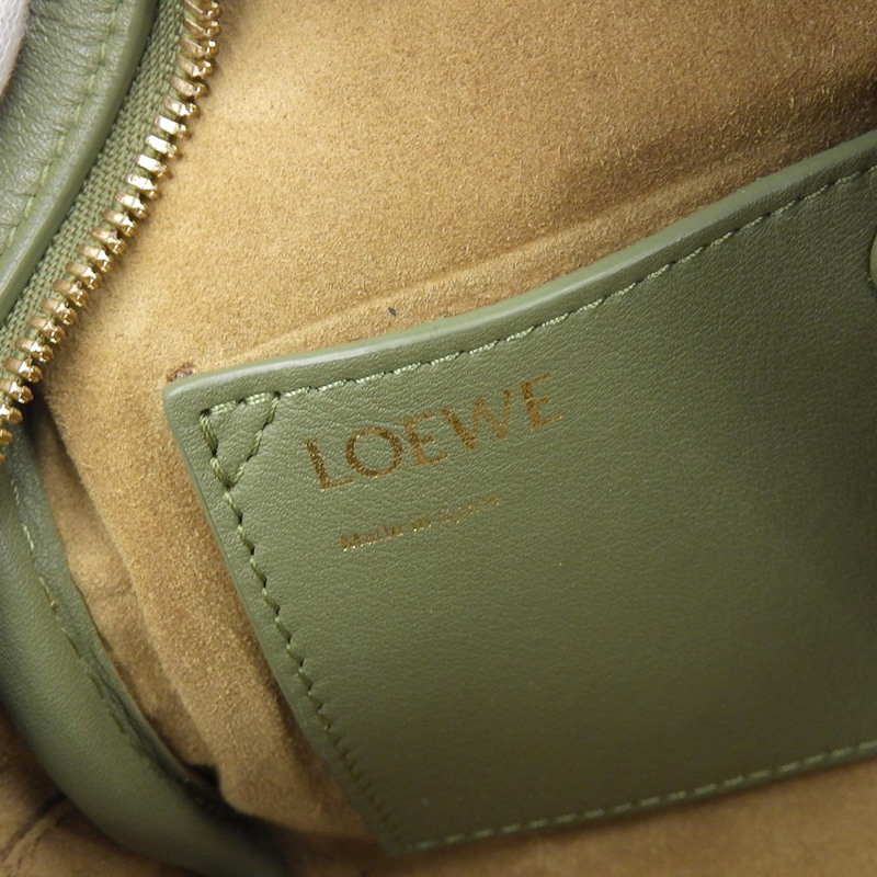 http://ロエベ%20LOEWE%20アマソナ16%20スクエア%202WAYバッグ%20ショルダーバッグ%20キャンバス/レザー%20グリーン%20中古%20OB2117