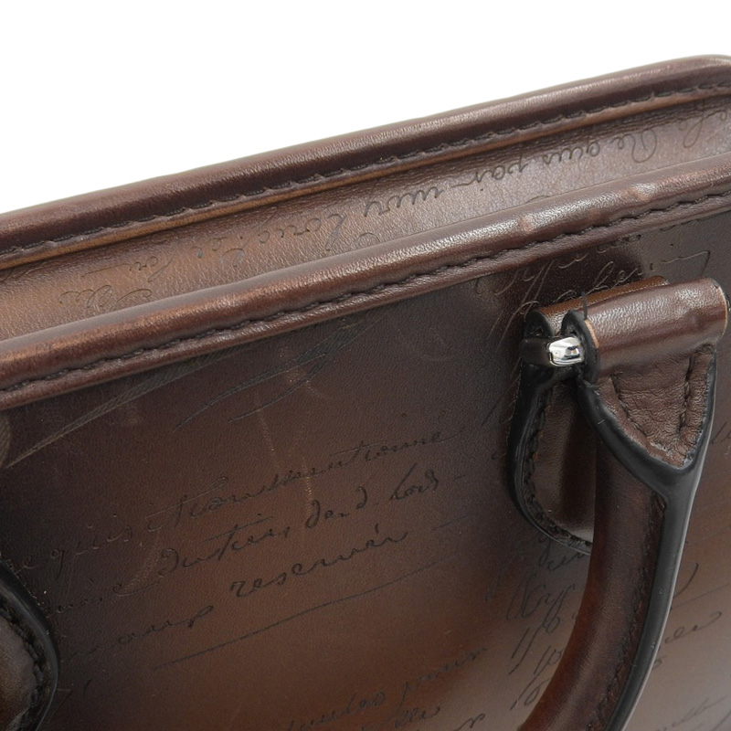 http://ベルルッティ%20BERLUTI%20カリグラフィ%20アンジュールガリバー%202WAYバッグ%20ハンドバッグ%20ショルダーバッグ%20レザー%20ブラウン%20中古%20OB2120