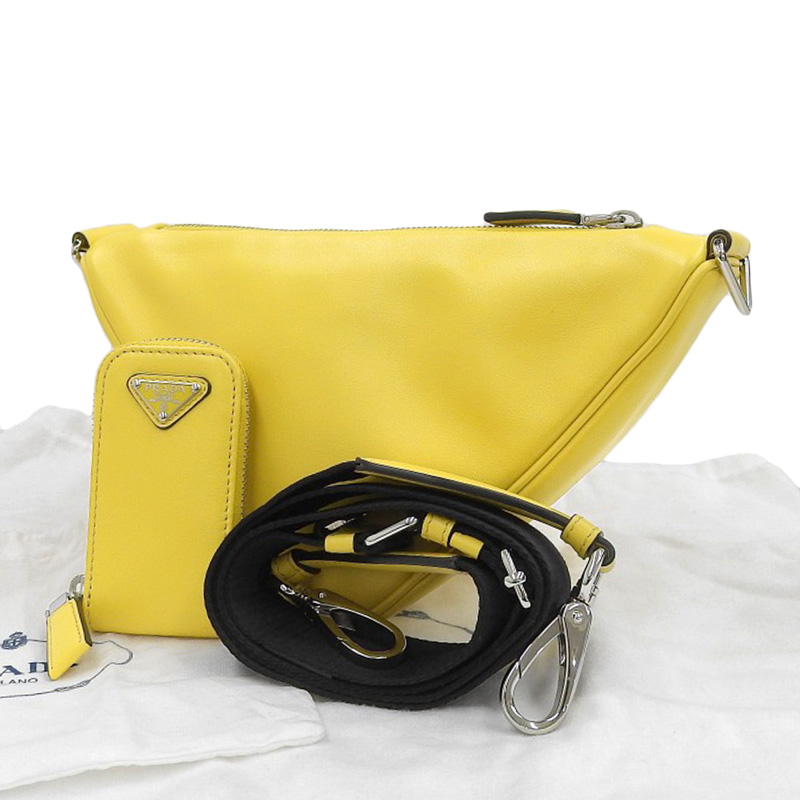 http://プラダ%20PRADA%20トライアングル%20ショルダーバッグ%20レザー%20イエロー%201BH190%20中古%20OB2121