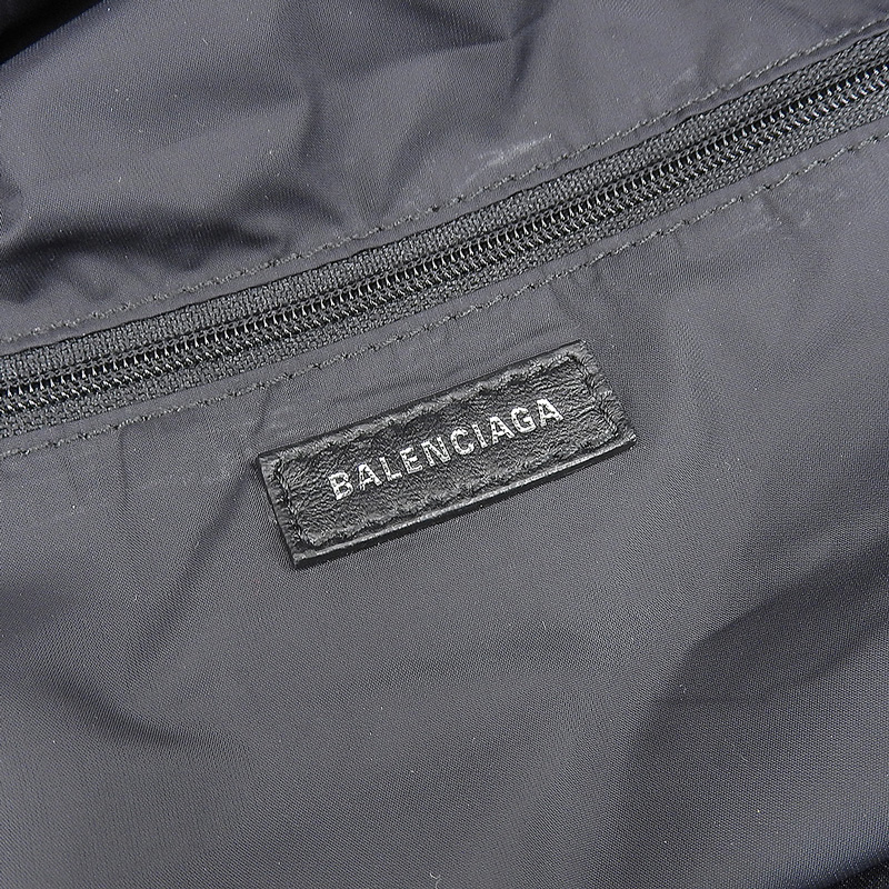 http://バレンシアガ%20BALENCIAGA%20バックパック%20リュックサック%20ロゴ%20ナイロン%20ブラック%20507460%20中古%20OB2122