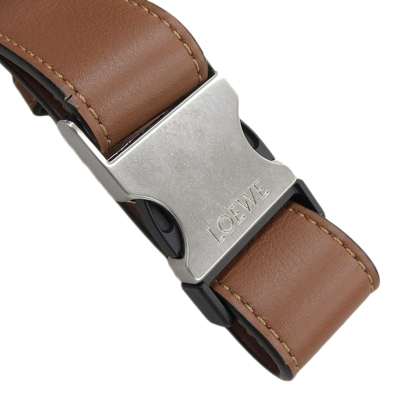 http://ロエベ%20LOEWE%20パズル%20バムバッグミニ%20ボディバッグ%20レザー%20タン%20B510EB1%20中古%20OB2162