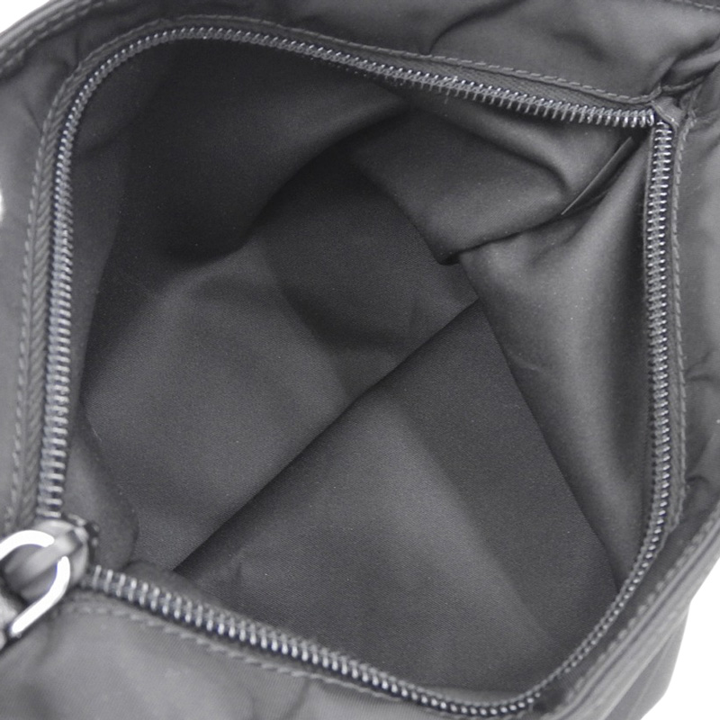 http://プラダ%20PRADA%20ショルダーバッグ%20斜め掛けショルダー%20テスート%20ナイロン/レザー%20ブラック%201BH978%20中古%20OB2169