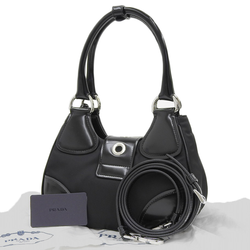 http://プラダ%20PRADA%20ムーン%202WAYバッグ%20ハンドバッグ%20ショルダーバッグ%20Re-Nylon/レザー%20ブラック%201BA381%20中古%20OB2172