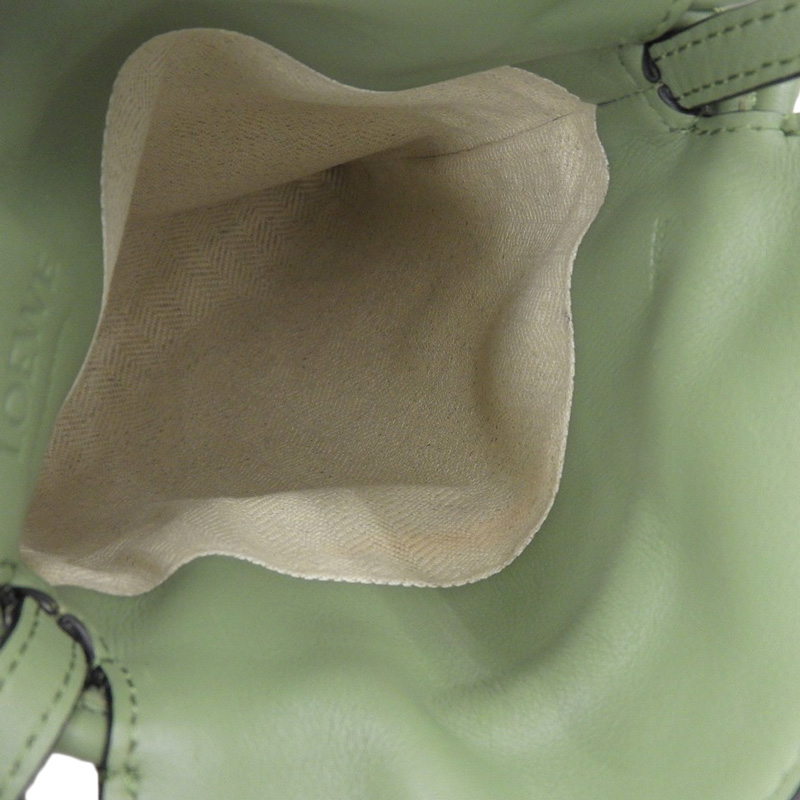 http://ロエベ%20LOEWE%20フラメンコポケット%20ショルダーバッグ%20レザー%20グリーン%20A411F10X01%20中古%20OB2176