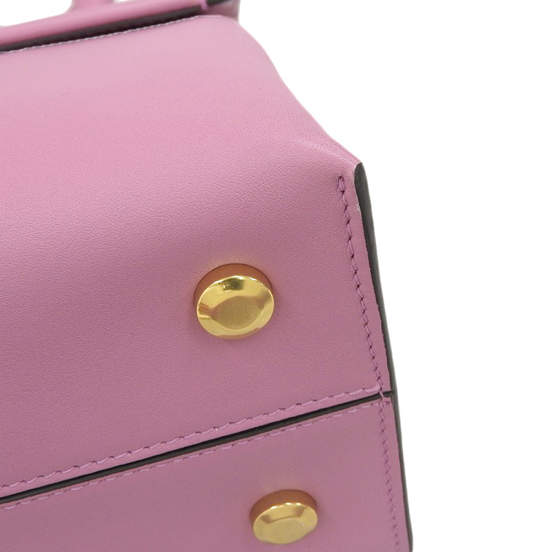 http://フェラガモ%20FERRAGAMO%202WAYバッグ%20ハンドバッグ%20ショルダーバッグ%20レザー%20ピンク%20中古%20OB2179
