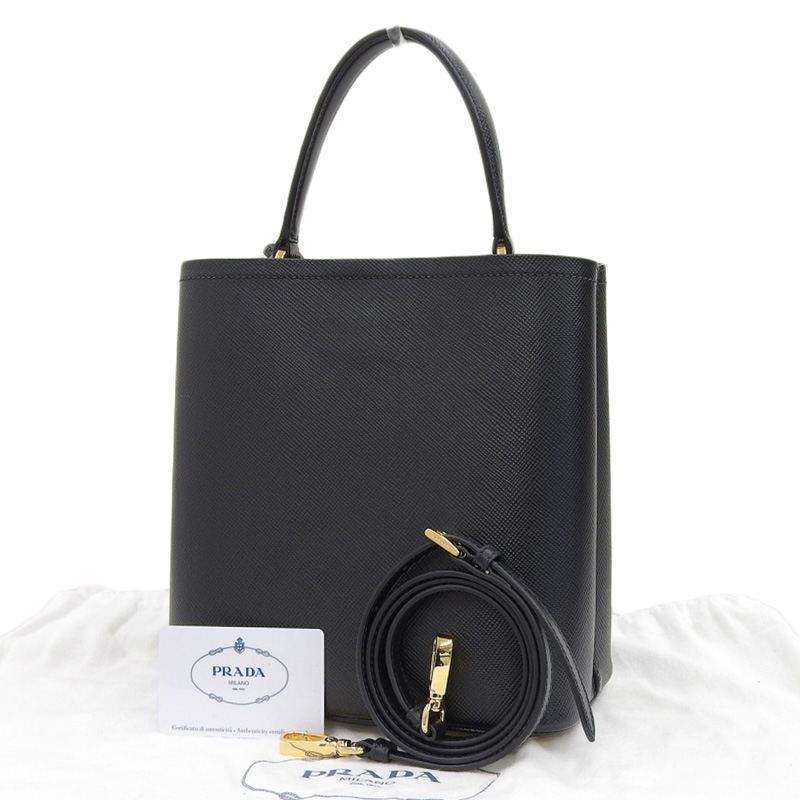 http://プラダ%20PRADA%20パニエ%20スモールバッグ%202WAYバッグ%20ハンドバッグ%20ショルダーバッグ%20サフィアーノ%20レザー%20ブラック%201BA212%20中古%20OB2184