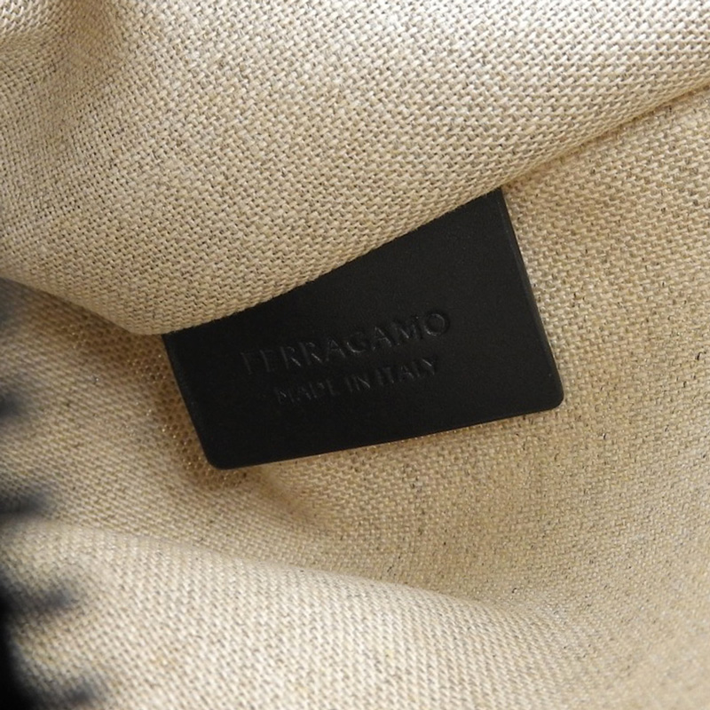 http://フェラガモ%20FERRAGAMO%20ロゴ%20トートバッグ%20キャンバス/レザー%20ベージュ/ブラック%20中古%20OB2192