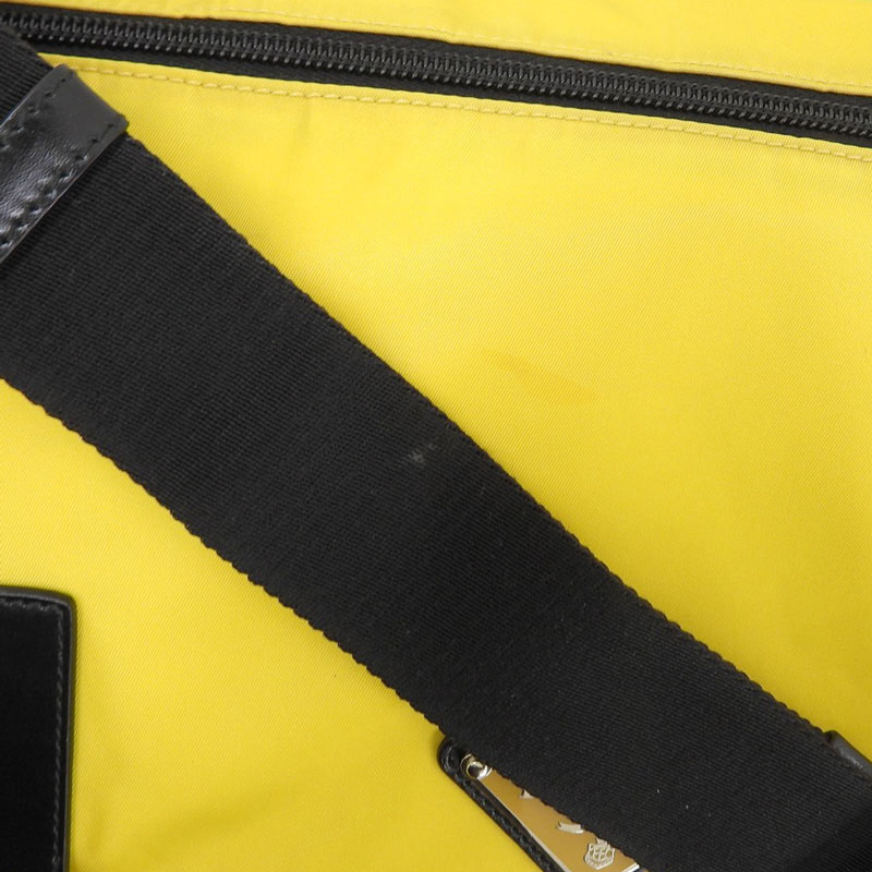 http://プラダ%20PRADA%20ショルダーバッグ%20斜め掛けショルダー%20ナイロン/レザー%20イエロー/ブラック%20中古%20OB2194