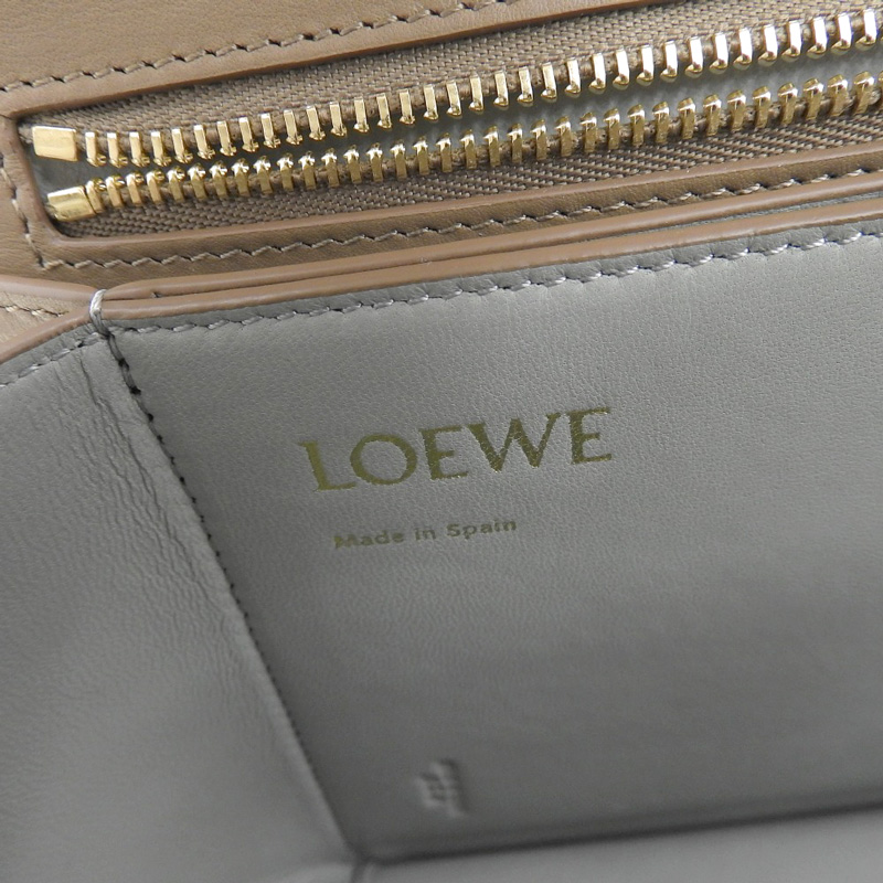 http://ロエベ%20LOEWE%20バルセロナ%20ショルダーバッグ%20レザー%20ブラウン%20A532M15X02-2270%20中古%20OB2205
