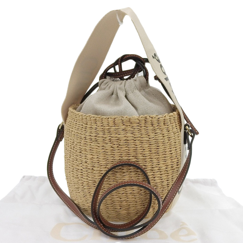 http://クロエ%20CHLOE%20ウッディスモールバスケット%202WAYバッグ%20フェアトレードペーパー×レザー%20ナチュラル×タン%20CHC22SS381%20美品%20OB2208