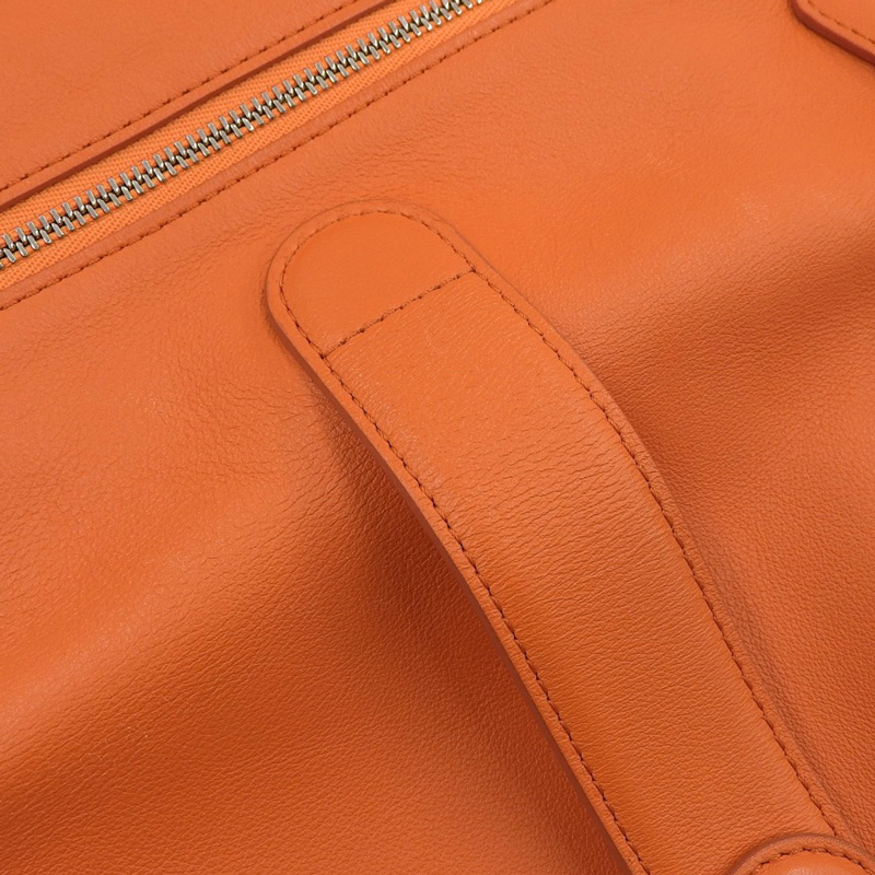 http://デルボー%20DELVAUX%20ショルダーバッグ%20レザー%20オレンジ%20シルバー金具%20中古%20OB2210
