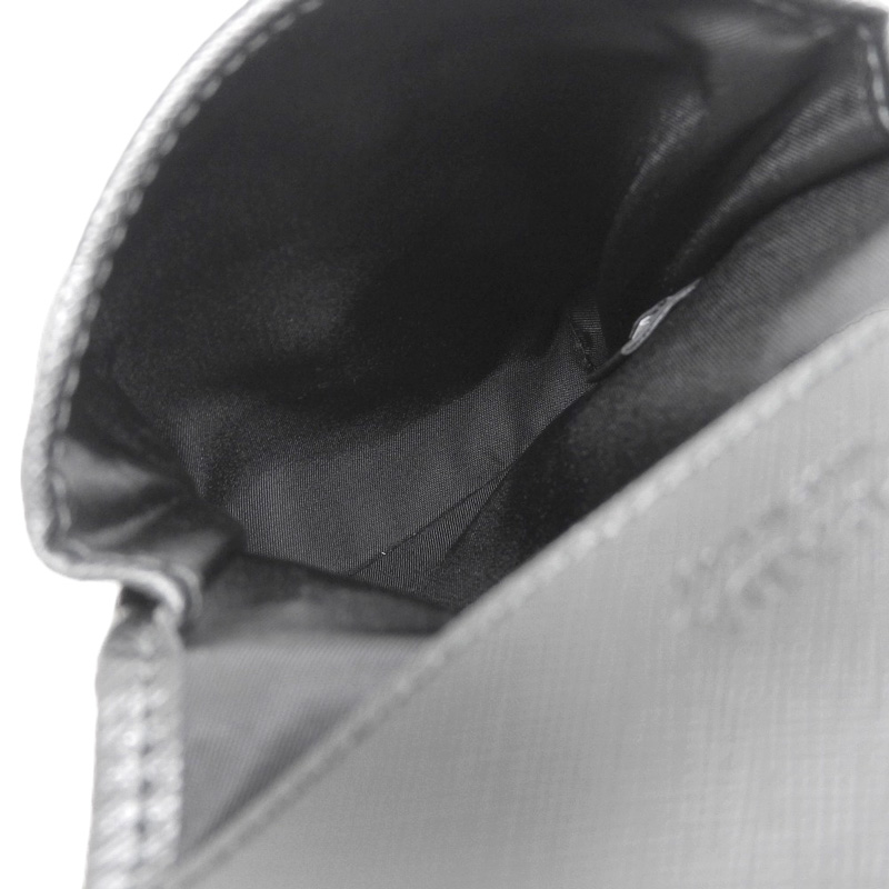 http://プラダ%20PRADA%20フォンショルダー%20スマホケース%20ショルダーバッグ%20Re-Nylon/サフィアーノ%20ブラック%202ZH109%20中古%20OB2213