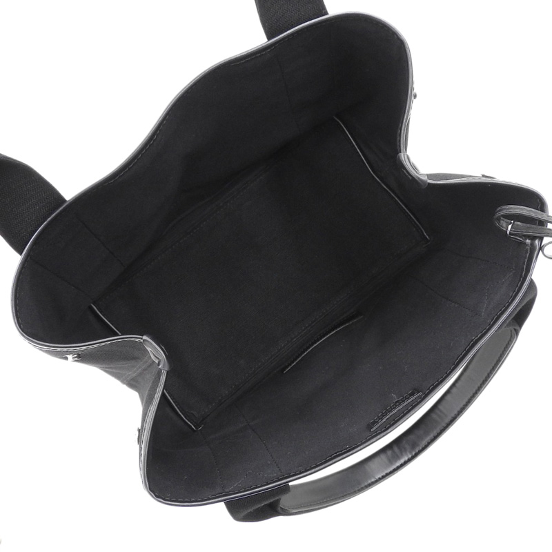 http://バレンシアガ%20BALENCIAGA%20ネイビーカバスS%20トートバッグ%20キャンバス/レザー%20ブラック%20339933%20中古%20OB2215