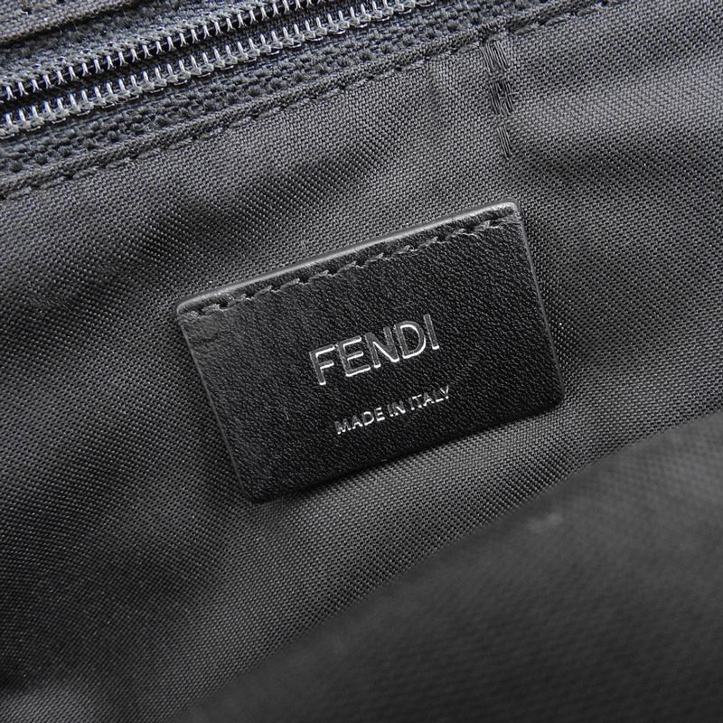 http://フェンディ%20FENDI%20ボディバッグ%20ショルダーバッグ%20ナイロン/レザー%20ブラック%207VZ033%20中古%20OB2216