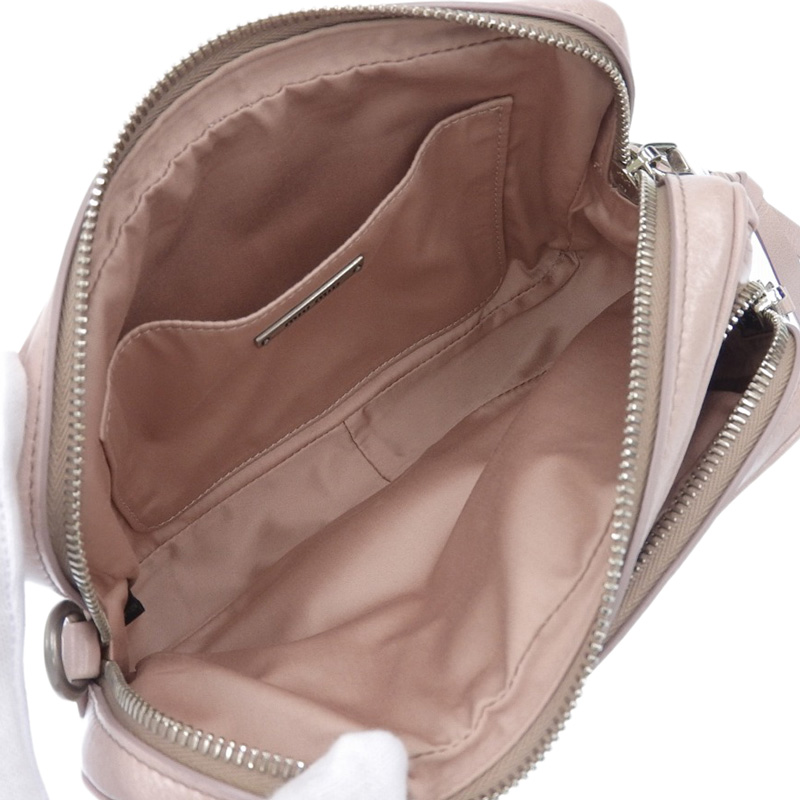 http://ミュウミュウ%20MIUMIU%20マテラッセ%20ショルダーバッグ%20ポシェット%20レザー%20ピンク%205BH199%20中古%20OB2220