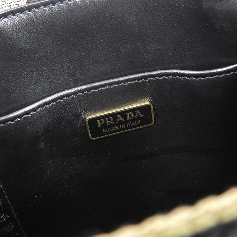 http://プラダ%20PRADA%20シンボル%20エンブロイダリー%20ミニバッグ%202WAY%20ショルダー%20ファブリック/レザー%20ブラック/ベージュ%201BA355%20美品%20OB2228