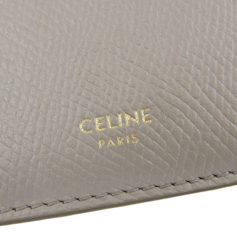 http://セリーヌ%20CELINE%20ジップ%20カードホルダー%20コインケース%20レザー%20ペブル%2010J893BEL.10BL%20中古%20OBB0573