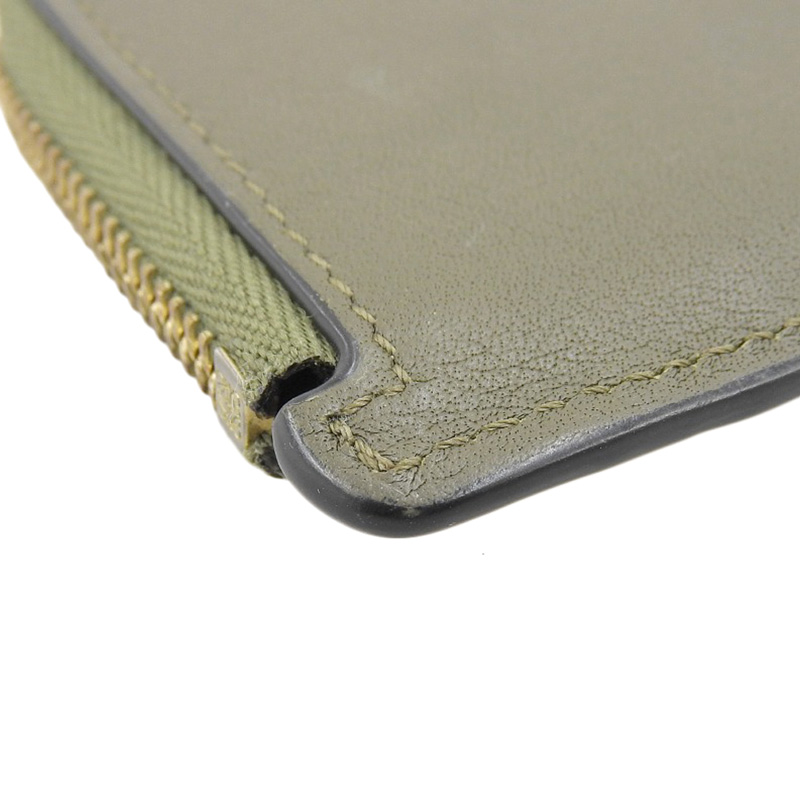 http://ロエベ%20LOEWE%20パズル%20コインケース%20カードケース%20レザー%20グリーン系%20中古%20OBB0574