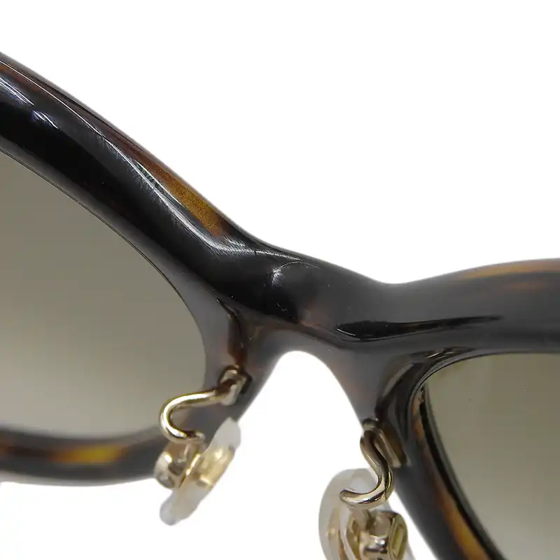 http://グッチ%20GUCCI%20シェリーライン%20サングラス%20ゴールド&ブラウン%20GG0226SK%20中古%20GU0614