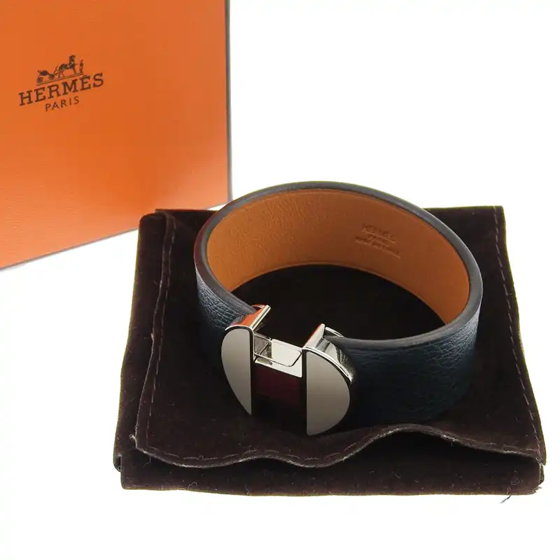 http://エルメス%20HERMES%20エルメス2002%20ブレスレット%20エバーカラー%20グリーン系%20#T2%20D刻印%202019年%20中古%20HE0984
