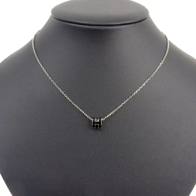 http://エルメス%20HERMES%20ミニポップアッシュ%20ネックレス%20ブラック/シルバー色%20中古%20HE0994