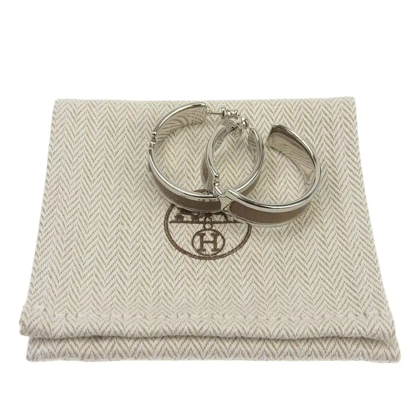 http://エルメス%20HERMES%20オランプ%20ピアス%20フープピアス%20レザー/メタル%20エトゥープ%20中古%20HE1004